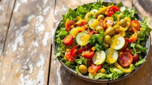 découvrez notre recette de vinaigrette au citron confit, huile d’olive et origan pour sublimer vos salades méditerranéennes avec une touche ensoleillée et aromatique. simple, fraîche et savoureuse !